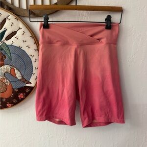 Cozi Pink Ombré Cross Over Biker Shorts Medium